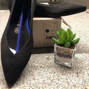 Rothy’s Black Solid The Point Like New! sz 6